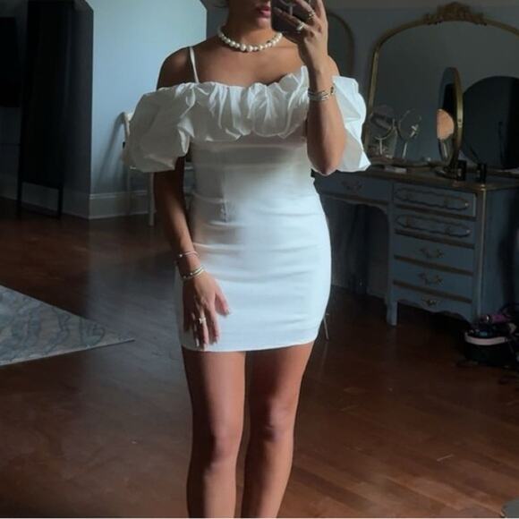 Do + Be White Ruffle Sleeve Mini Dress - Large NWT - Picture 10 of 10